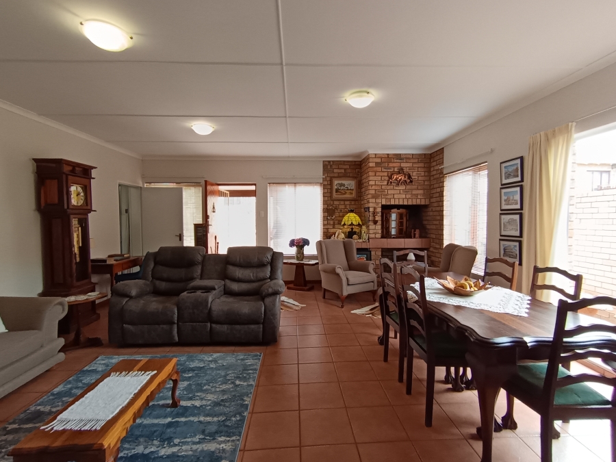 3 Bedroom Property for Sale in Jeffreys Bay Central Eastern Cape